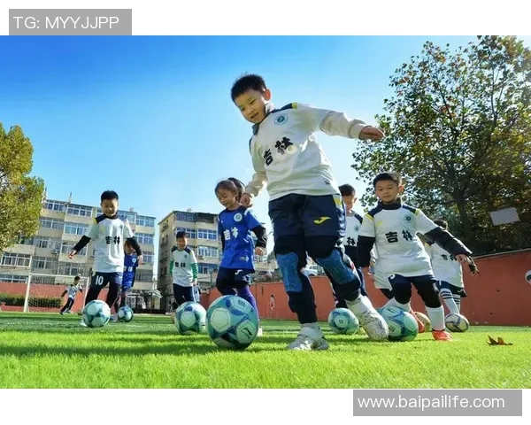 鼠年出生的足球天才们：他们如何在绿茵场上闪耀世界